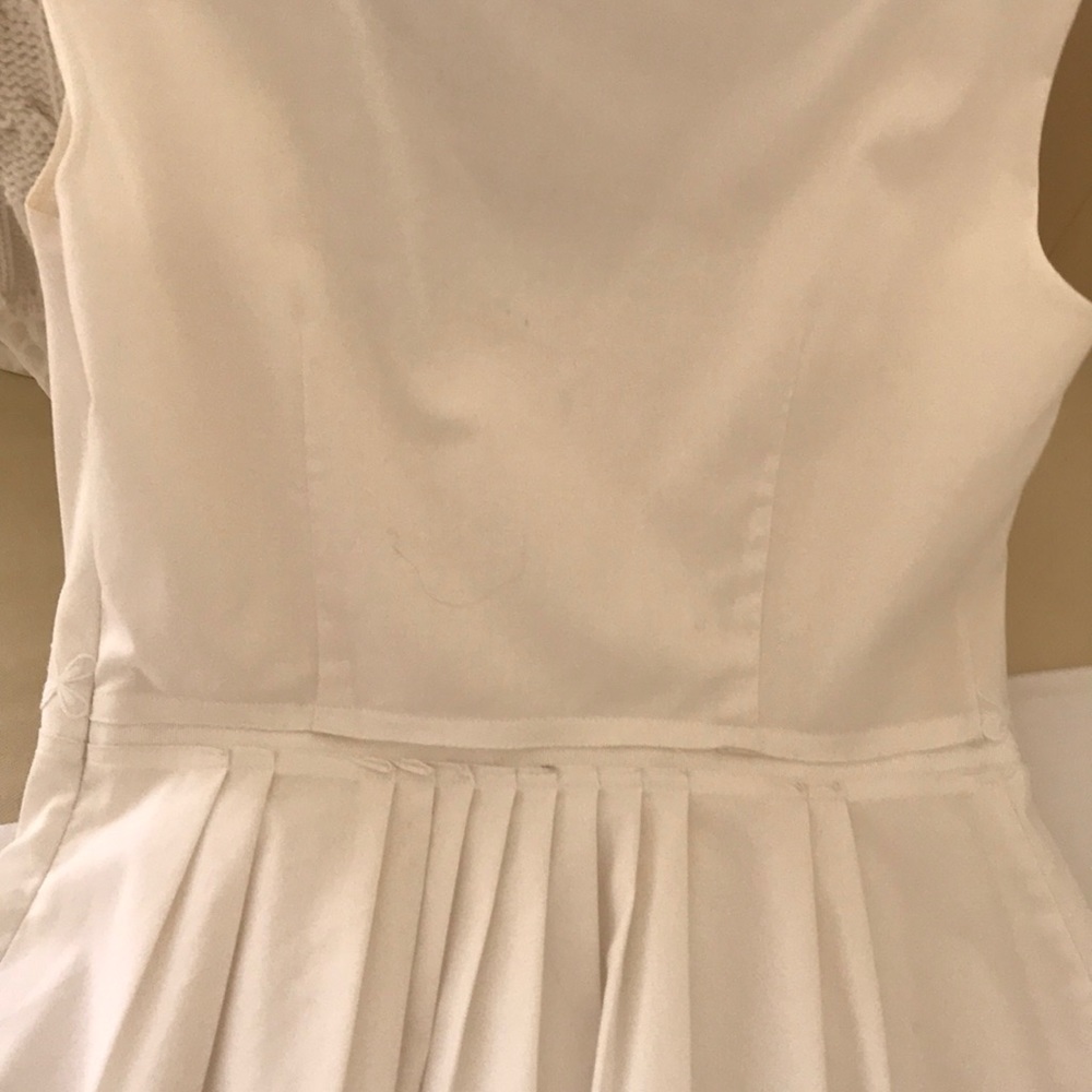 Dress - Picture 6 of 6